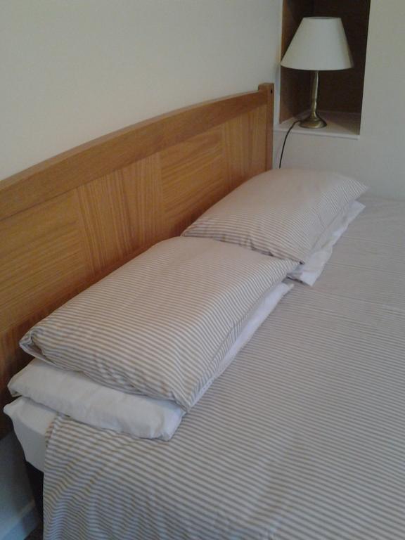 Sterling House Hotel Eastbourne Oda fotoğraf
