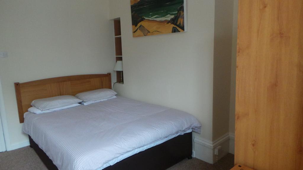 Sterling House Hotel Eastbourne Oda fotoğraf